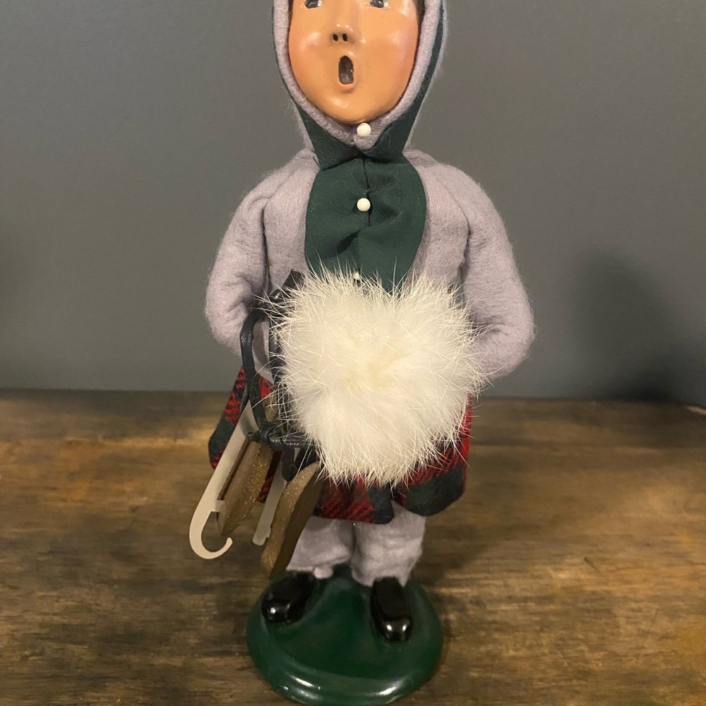 Byers Choice Vintage Caroler Figurine Plaid Skirt Ice Skates White Muff 1992
